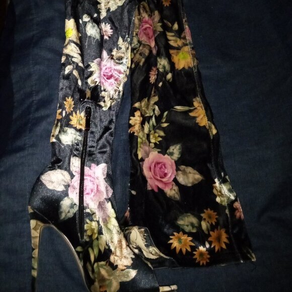 SECRET  " FLORAL FANTASY " Open Toe Thigh High PLUSH VELVET - Picture 3 of 3